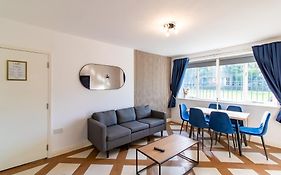 Great Offers On Long Stays!! Laluna Apartments